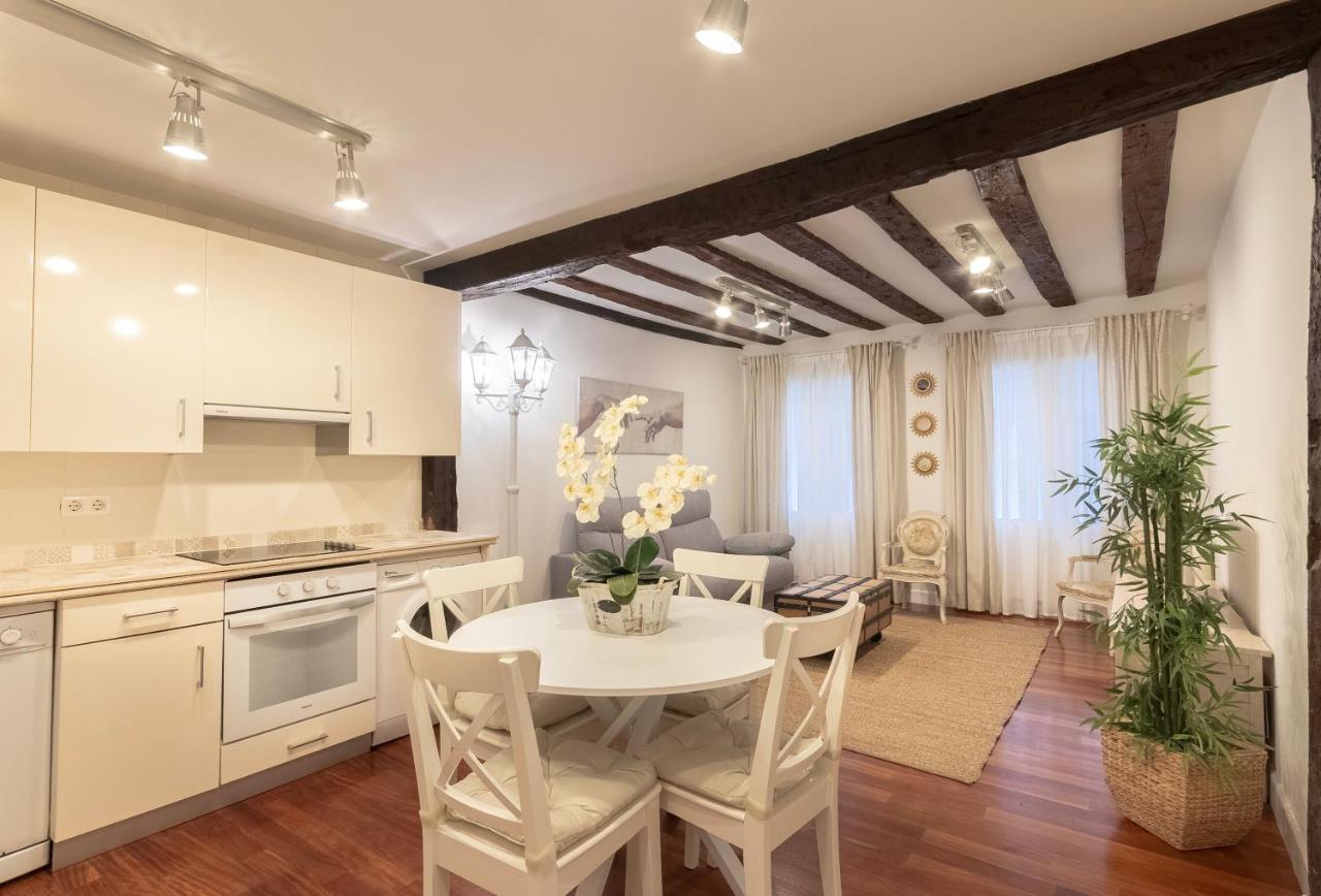 Precioso apartamento con Entrada autónoma en el Casco Viejo Bilbao Exterior foto