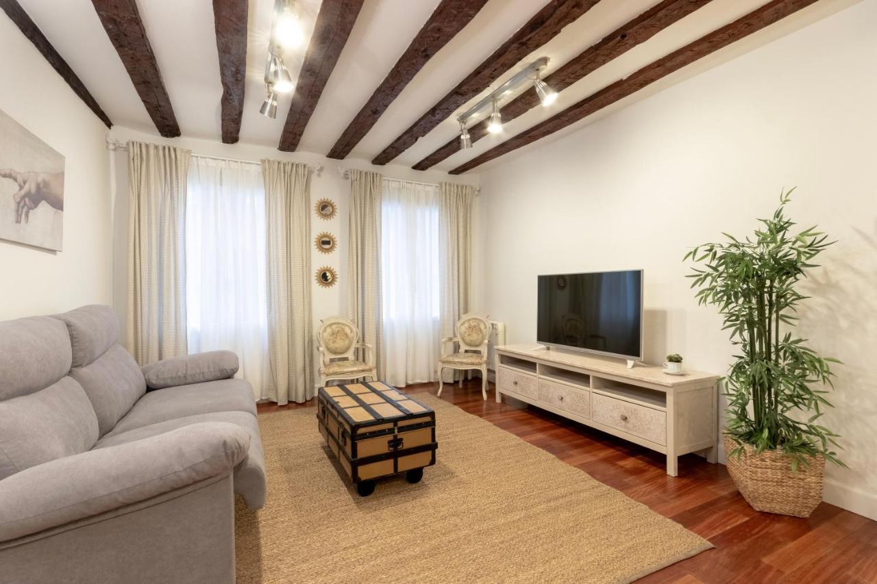 Precioso apartamento con Entrada autónoma en el Casco Viejo Bilbao Exterior foto